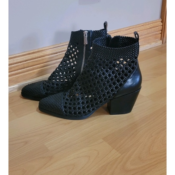 Michael Kors woven booties 9M - Picture 2 of 11